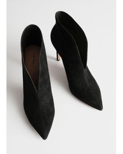 front cut suede boots