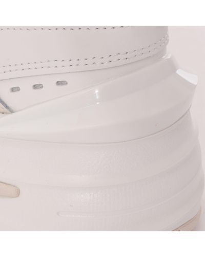 phantom summit white