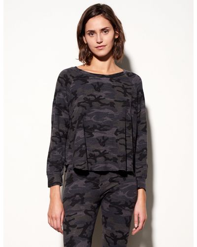 sundry camo pullover