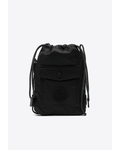 Moncler Makaio Logo-Patch Messenger Bag - Black