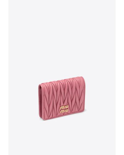 Miu Miu Logo Plaque Quilted Leather Wallet - Pink