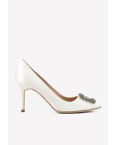 Manolo Blahnik Hangisi 90 Satin Pumps With Fmc Crystal Buckle - White