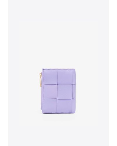 Bottega Veneta Bi-fold Zip Wallet In Intreccio Leather - Purple