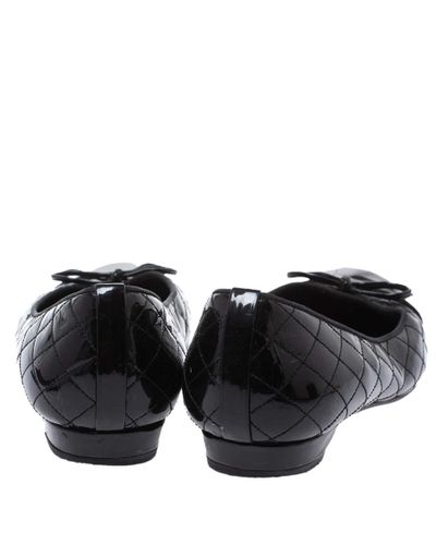 Stuart Weitzman Black Quilted Patent Leather Bow Ballet Flats Size 39.5 - Lyst