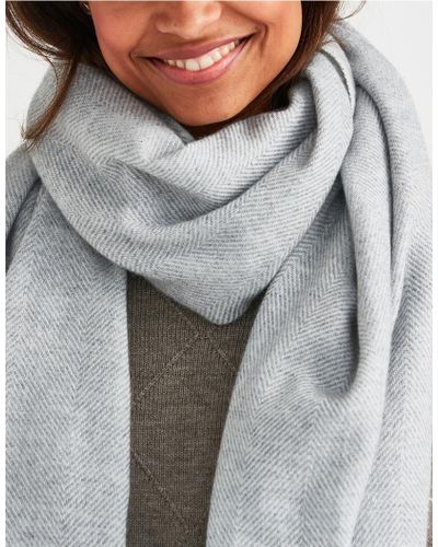 white company cashmere scarf