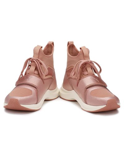 pink pumas selena gomez