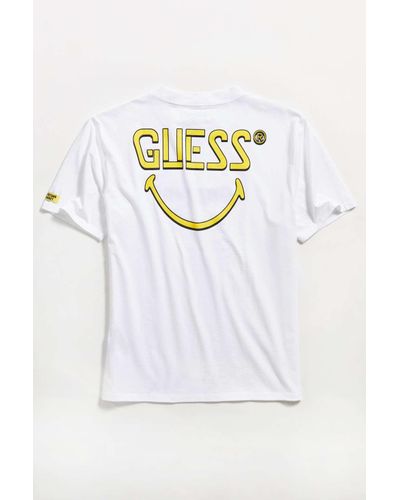 Guess Cotton X Chinatown Market X Smiley Logo Tee in White for Men - Lyst