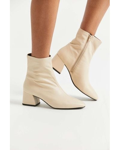 Vagabond Leather Alice Boot in White - Lyst