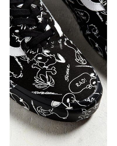 snoopy vans black and white