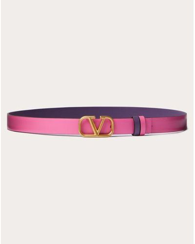Valentino Garavani Vロゴ シグネチャー シャイニーカーフスキン リバーシブルベルト 20mm 女性 ピンク/パープル