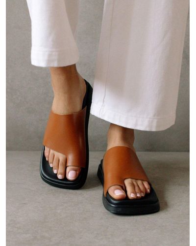 Toe Ring Flop Black