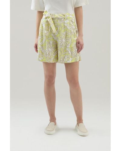 Woolrich Shorts mit Tropen-Print - Grün