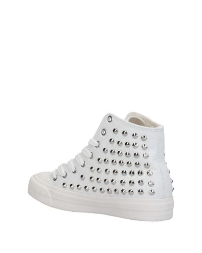 woman high tops