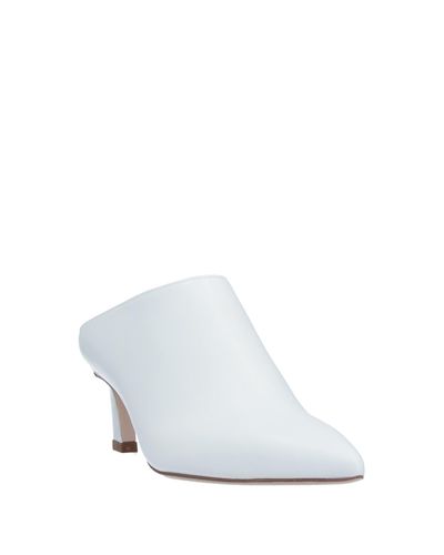 stuart weitzman mules white