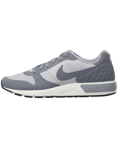 nike nightgazer grau