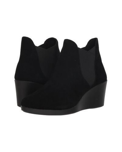 crocs leigh wedge chelsea boot