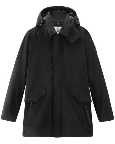 Woolrich Barrow Mac Coat In Tech Softshell - Black
