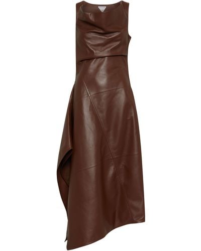 Bottega Veneta Asymmetrisches Kleid in lammleder - Braun