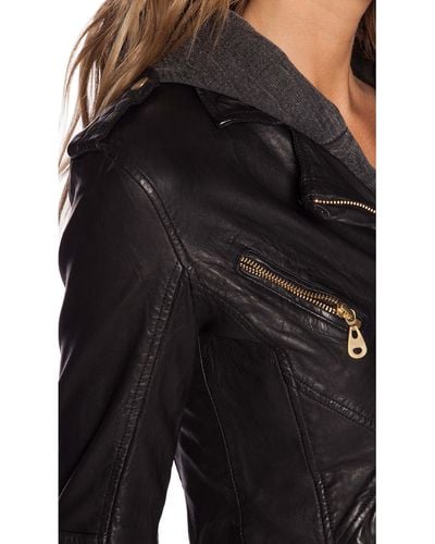 Doma Leather Fitted Cropped Jacket - Black