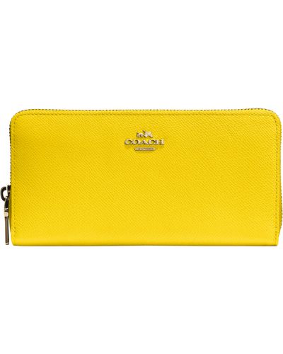 Coach wallet shop yellow