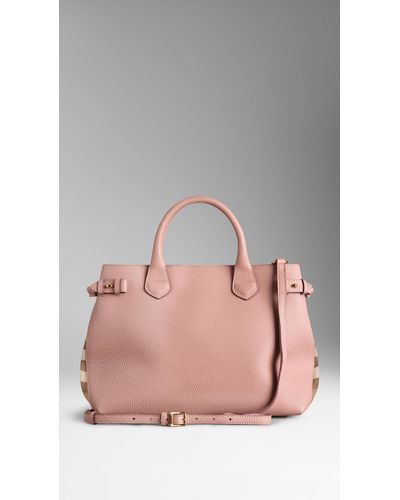 Burberry The Medium Banner In Leather And House Check - Pink