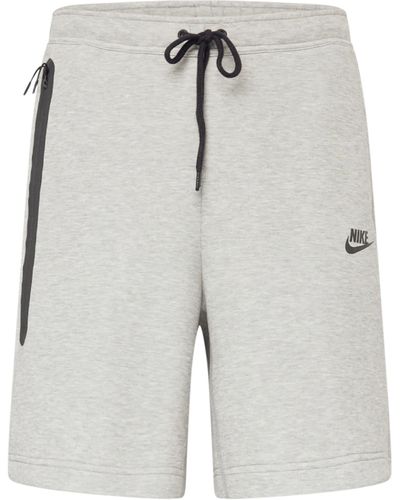 Nike Shorts - Grau