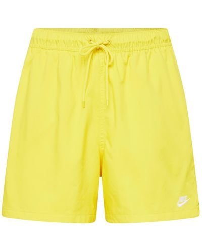 Nike Shorts 'club' - Gelb
