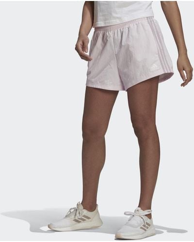 adidas Essentials 3-Streifen Woven Loose Fit Shorts - Pink