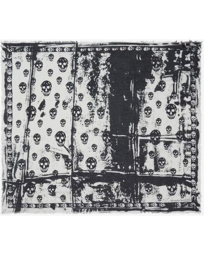 Alexander McQueen Klassischer foulard mit fold skull - Schwarz
