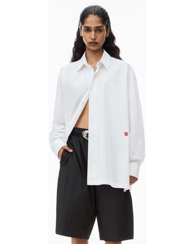 Alexander Wang Button Up Boyfriend Shirt In Compact Cotton With Apple Logo Patch - White