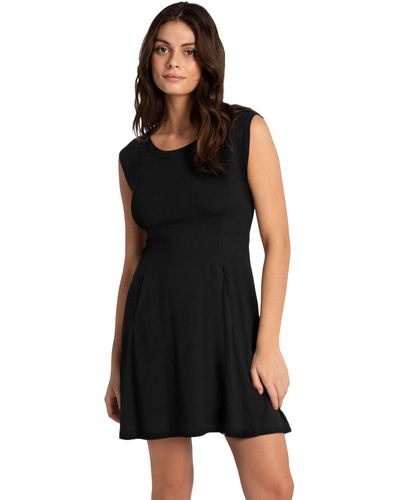 Lolë Traverse Short Sleeve Dress - Black