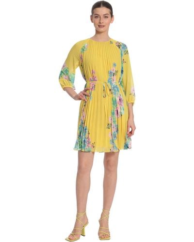Maggy London Plus Size Floral Printed Raglan Sleeve Dress With Pleated Trapeze Body And Spaghetti Waist Tie - Yellow