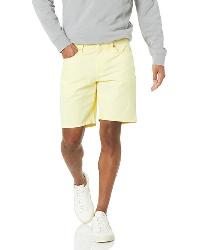Amazon Essentials Pantalón corto elástico con corte recto - Amarillo