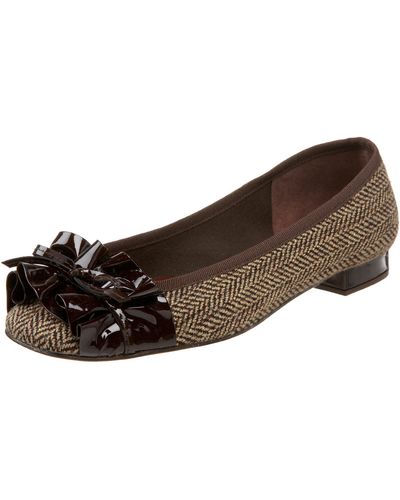 French Sole Wavelength Ballet Flat,brown,7 M Us