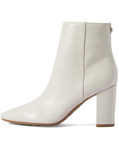 Nine West Dery9x9 Ankle Boot - White