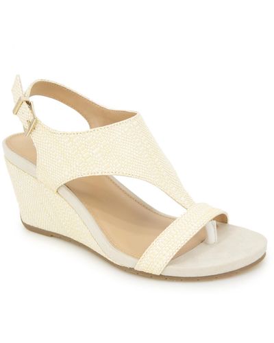 Kenneth Cole Greatly Thong Wedge Sandal - White