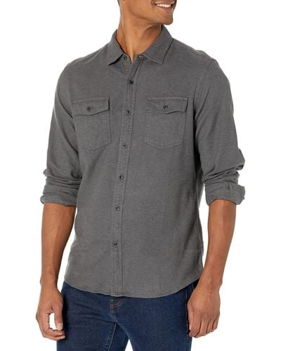 Amazon Essentials Regular-Fit Long-Sleeve Solid Flannel Shirt Button-Down - Gris