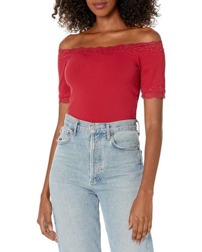 Guess Short Sleeve Off Shoulder Lace Rib Mei Top - Red