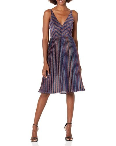 Dress the Population Haley Sleeveless Plunging Fit & Flare Pleated Party Dress Dress - Purple