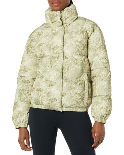Amazon Essentials Relaxed-fit Mock-neck Short Puffer Jacket - Natural