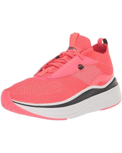 PUMA Softride Stakd Sneaker - Red
