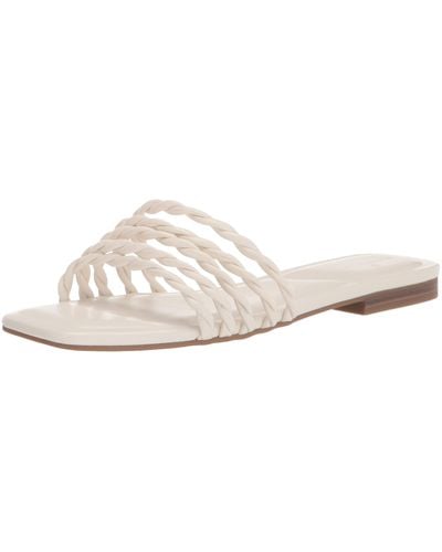 Bandolino kenton hotsell flat sandal