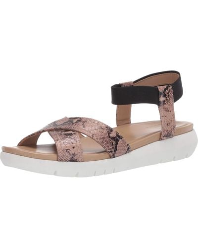 naturalizer flat sandals