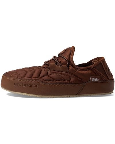 New Balance Adult Caravan Moc V2 Slipper - Brown