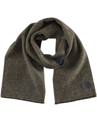 Vince S Double Face Cashmere Blend Houndstooth Scarf,soil,os - Green