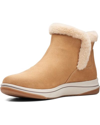 Clarks Womens Breeze Fur Ankle Boot - Natural