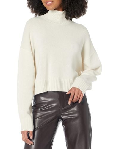Theory Cropped Turtleneck Pull-over Sweater - White