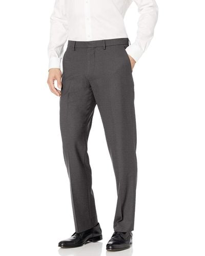 Amazon Essentials Pantaloni da Abito Elasticizzati Antipiega vestibilità Classica Uomo - Grigio