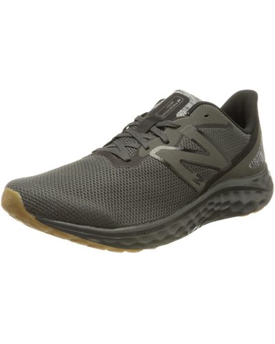 New Balance Men's Fresh Foam Arishi V4 Running Shoe, Black/Silver  Metallic/Gum 2, 10.5