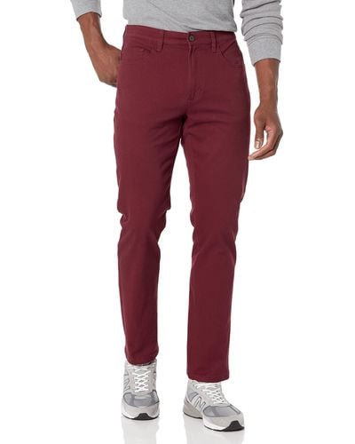 Amazon Essentials Pantalón Chino Elástico Cómodo con 5 Bolsillos y de Ajuste Recto - Rojo